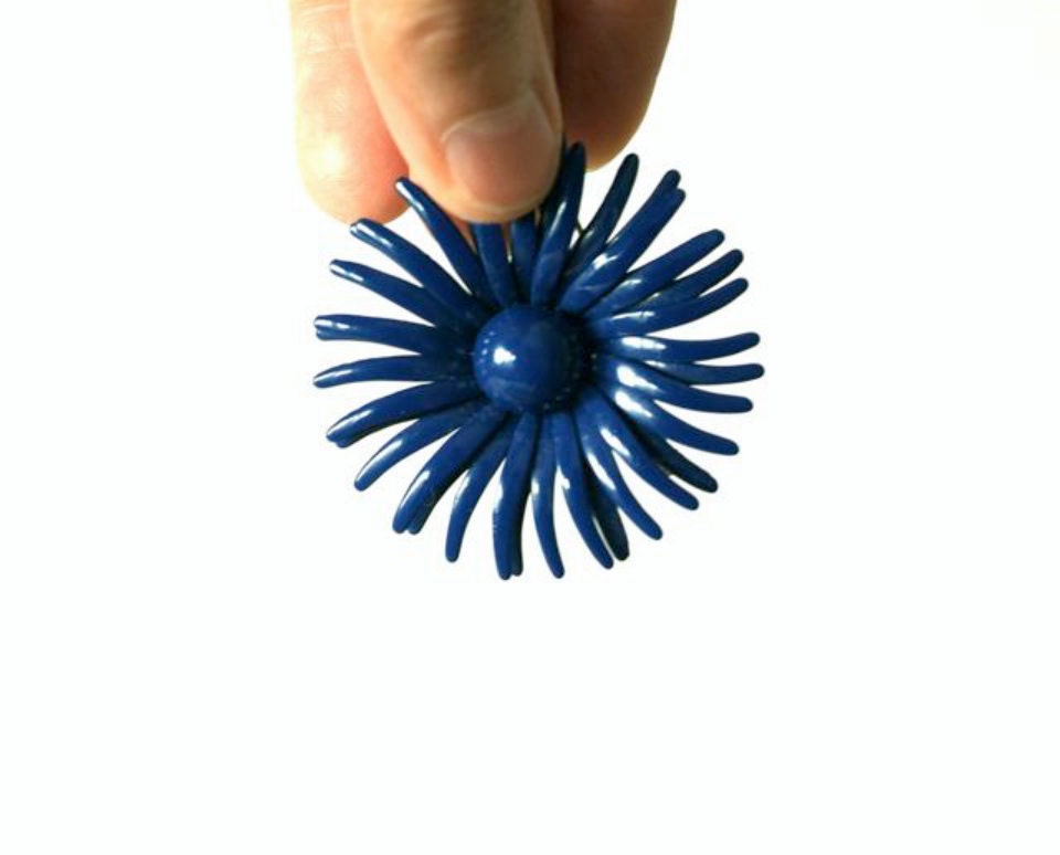 Vintage 1960s Ultramarine Blue Flower Brooch, Mod, Flower Power Brooch, Mid Century Modern Enamel Blue Brooch