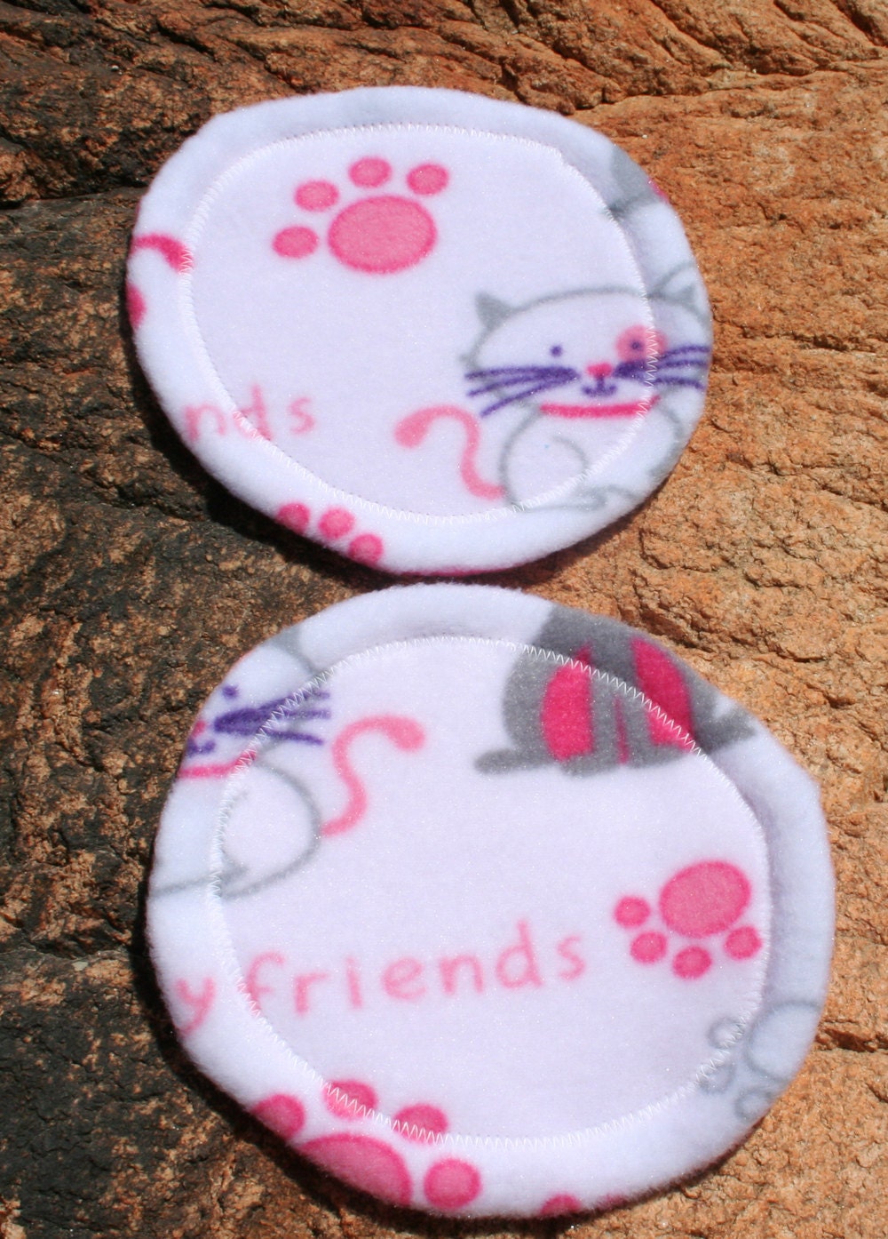 Mini Nap Spot for Little Creatures - Pink Paw Prints