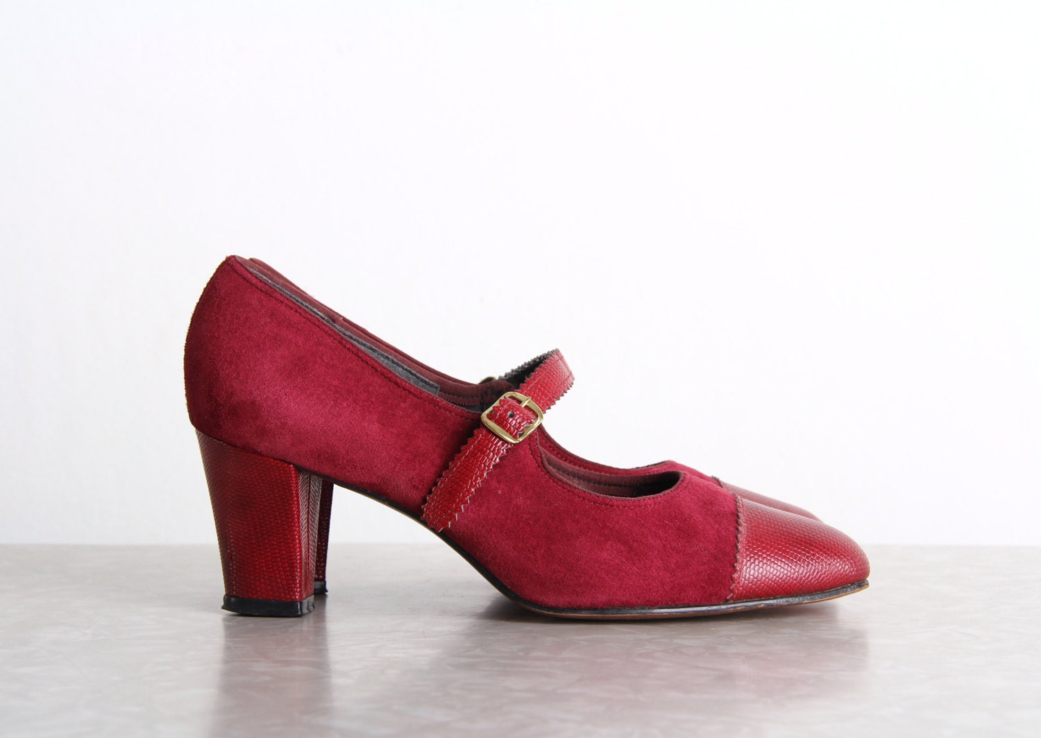 Vintage Mary Janes . Hush Puppies . Cranberry Suede . 1970s