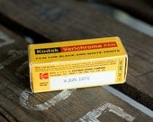 Kodak Verichrome 620 black and white film expired JUN 1976