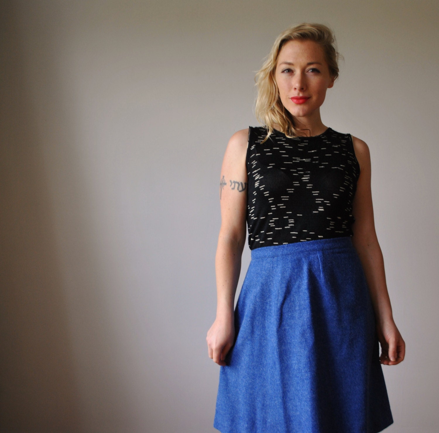 1950s Blue Woolen Skirt, size Medium/Large (10/12)