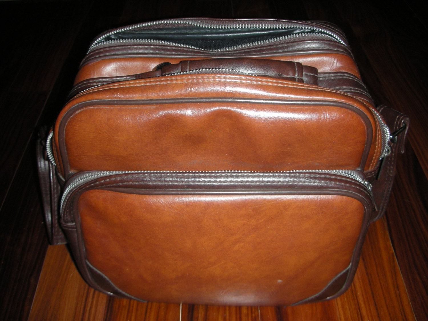 Vintage 3 compartment camera case, brown