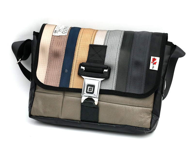 Three Speed Medium made from recycled car seat belt and car leather 1/1