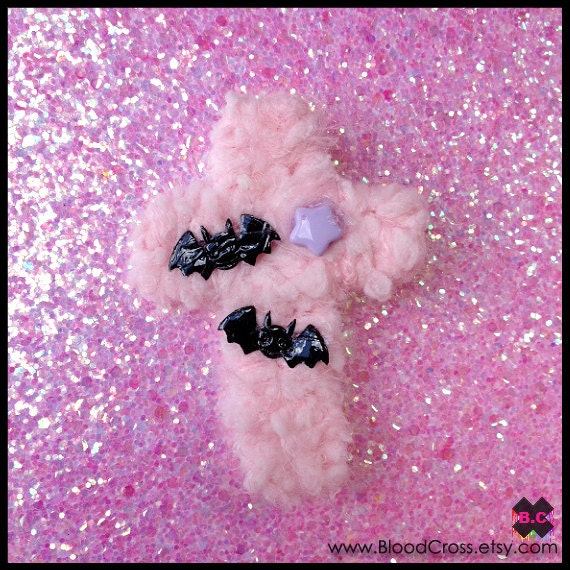Fuzzy Cross Hair Clip