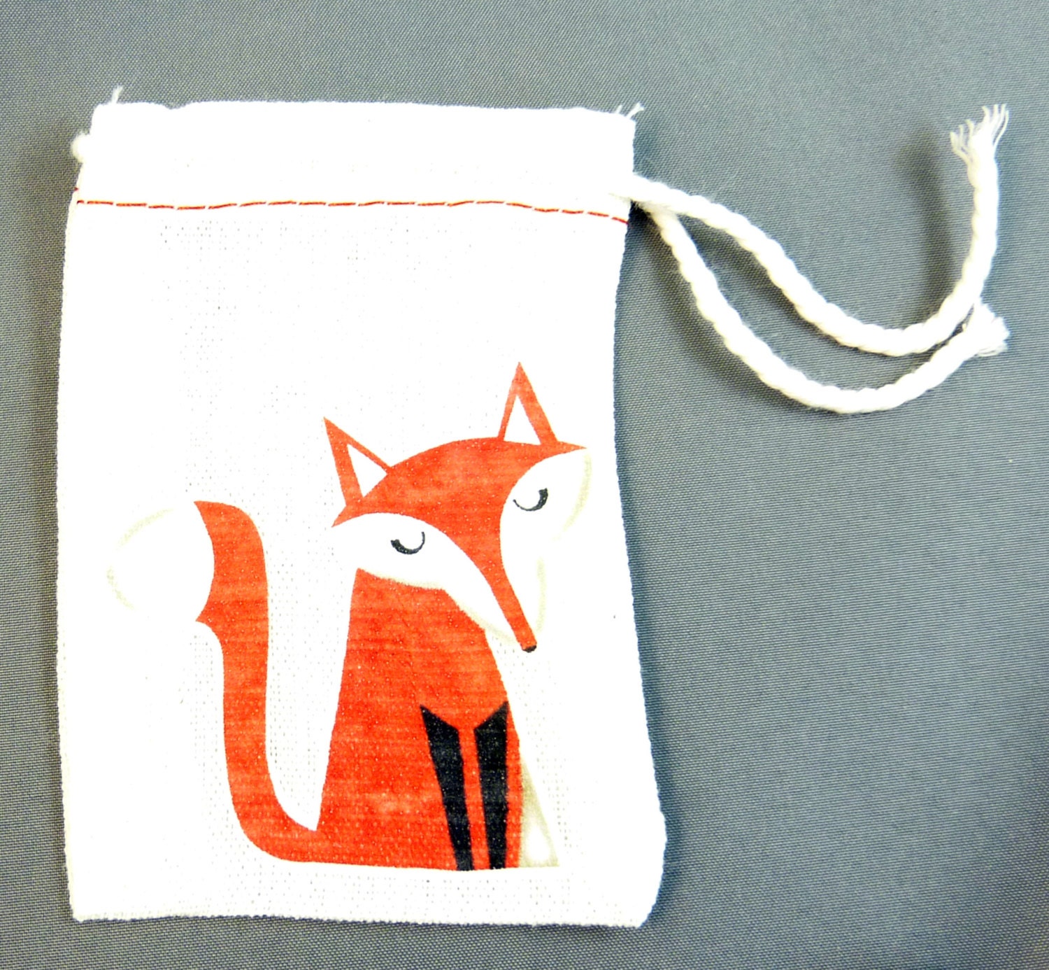 Fox Muslin Bag. Gift Bag.  Woodland Fox SMALL Muslin Gift Bag. 3.25 Inches by 2.25 Inches or 8 by 5.75 cm.