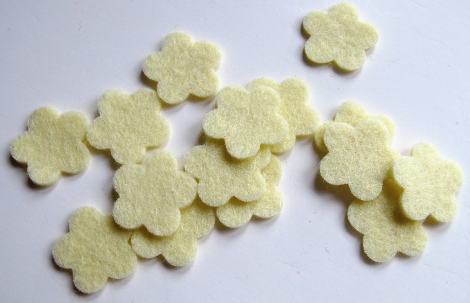 Flower Die Cuts  100%  Wool Felt Tiny Blossoms Set of 15  Appliques Sewing Crafting Scrapbooking Confetti Party Supply Wedding Shower DIY
