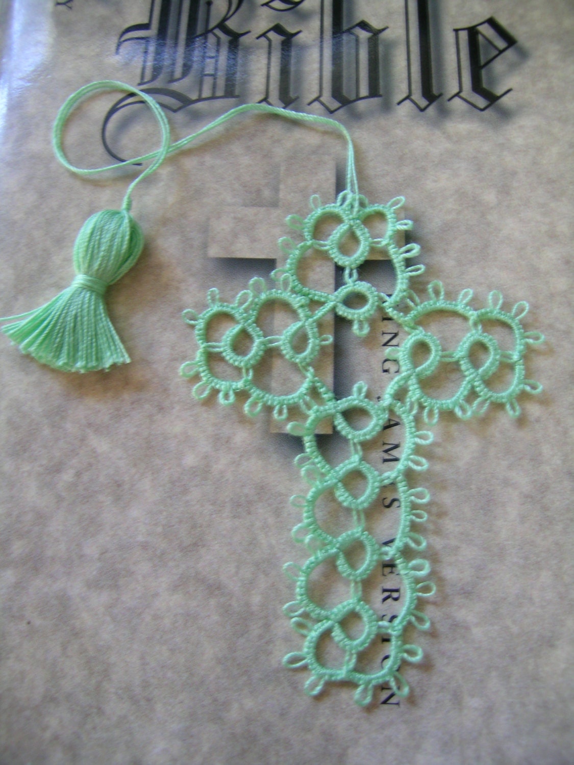 Minty Green Lace  Bible Bookmark Handmade Tatting Tatted Cross  FREE SHIPPING