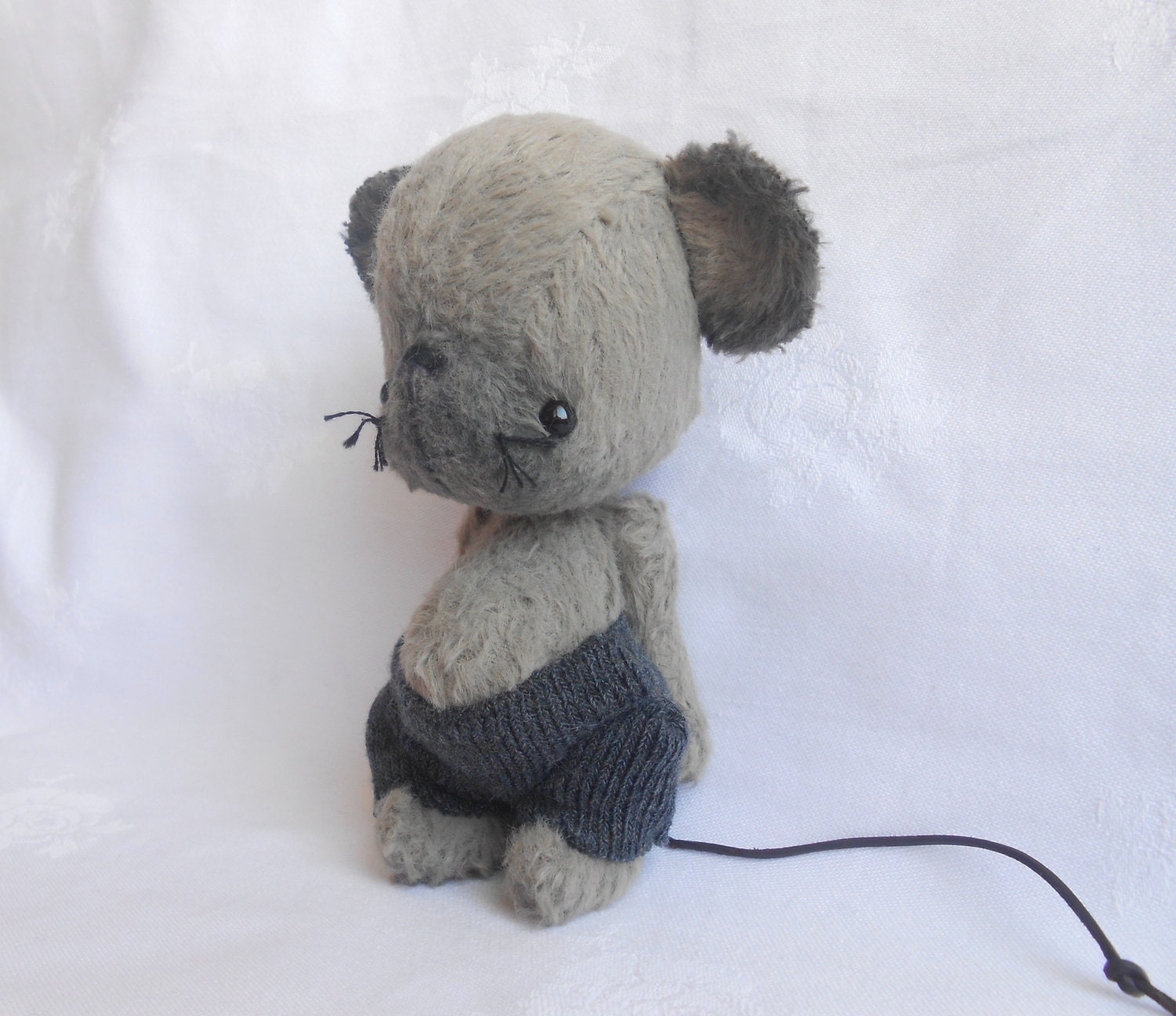 Artist bear mouse made to order by Sylvie Touzard
