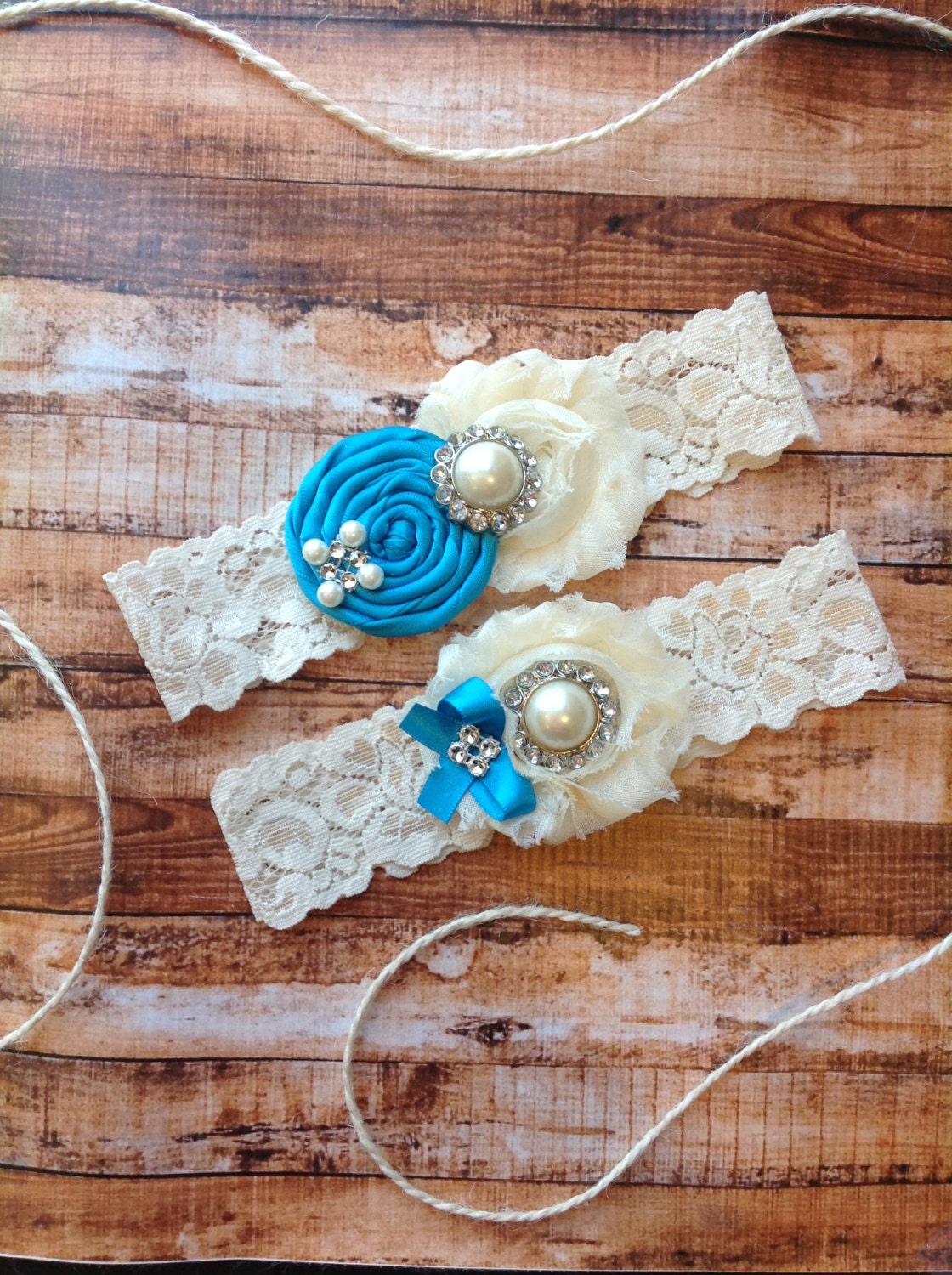 wedding garter / turquoise  / bridal  garter/  lace garter / toss garter /  garter / vintage inspired lace garter/ U PICK COLOR