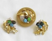 ON SALE Vintage Layered Mesh with Art Glass Beads, Aurora Borealis, and Clear Rhinestones Leaf Brooch or Pin and clip Earrings Demi Parure
