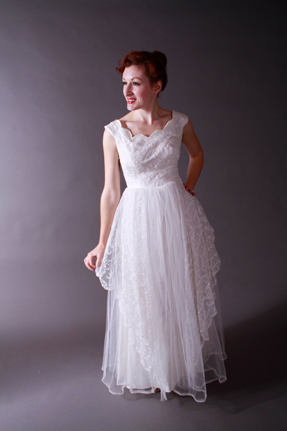 Vintage 1950s Wedding Dress - Stunning 50s Wedding Gown of Tambour Lace and Tulle