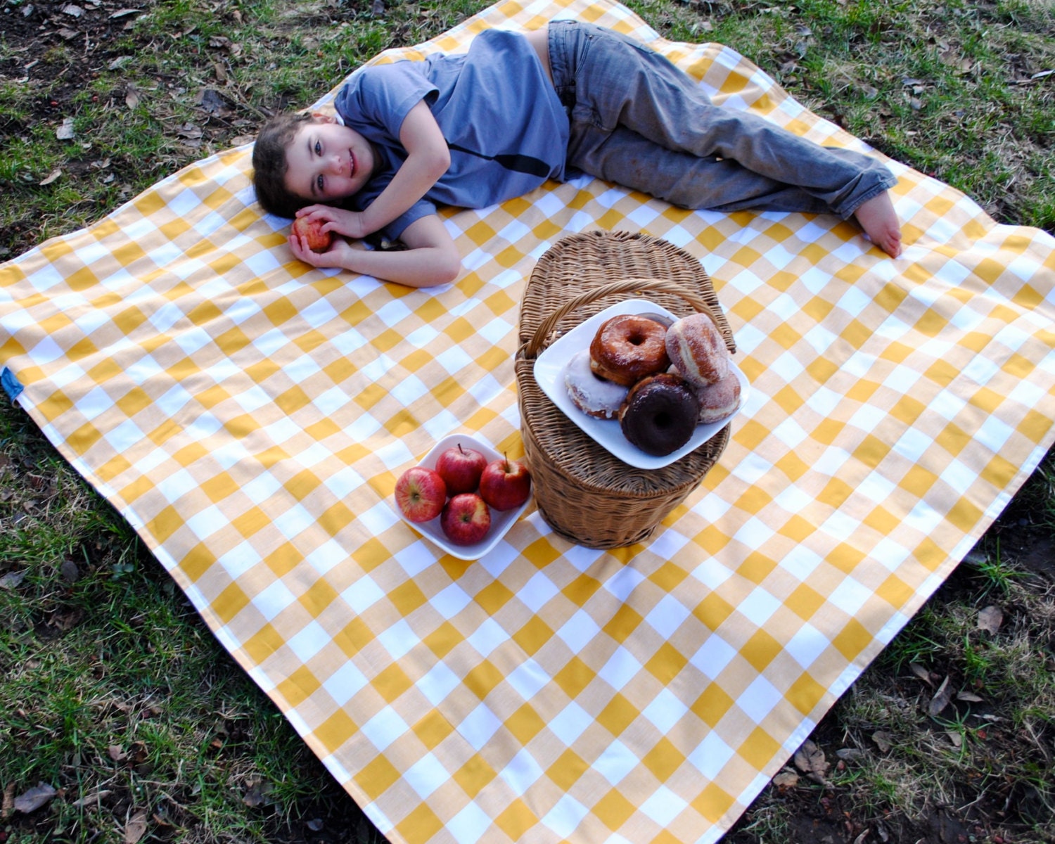 Summer PICNIC BLANKET - XL Sized in Geometric Yellow Gold White Gingham - Quilted Outdoors Food Blanket