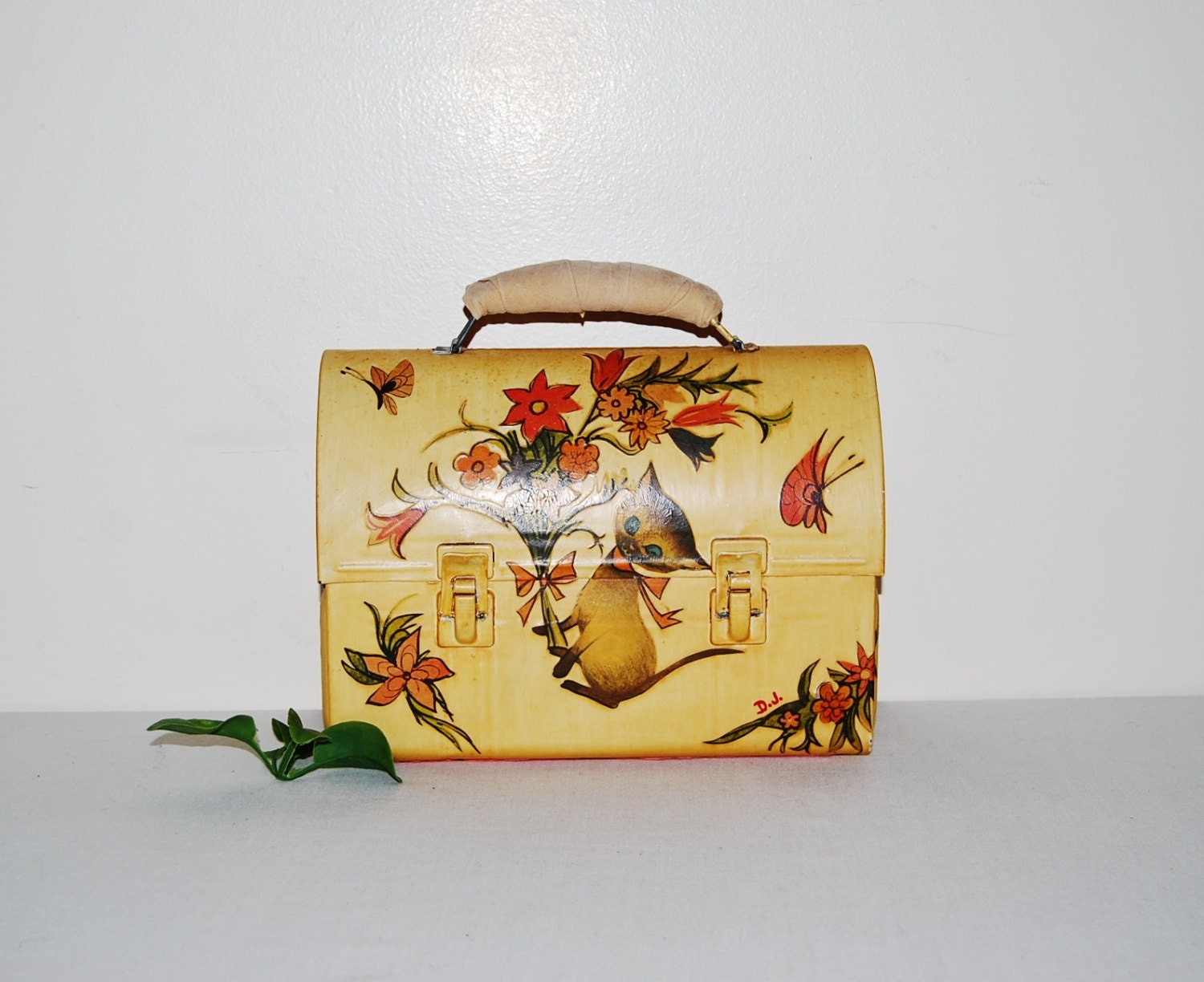 Vintage 60s Kitty Lunch Box