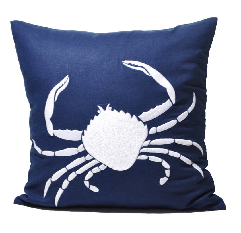 Beach Crab Pillow Cover, Navy Blue Linen with White Crab Decorative Throw Pillow, Pillow Case 18 x 18, Beach Couch Pillow