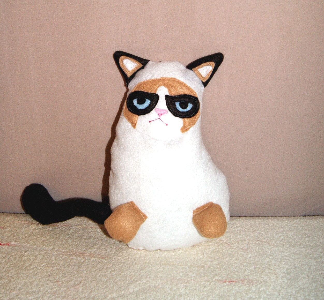 Grumpy Cat Plushie - Tard