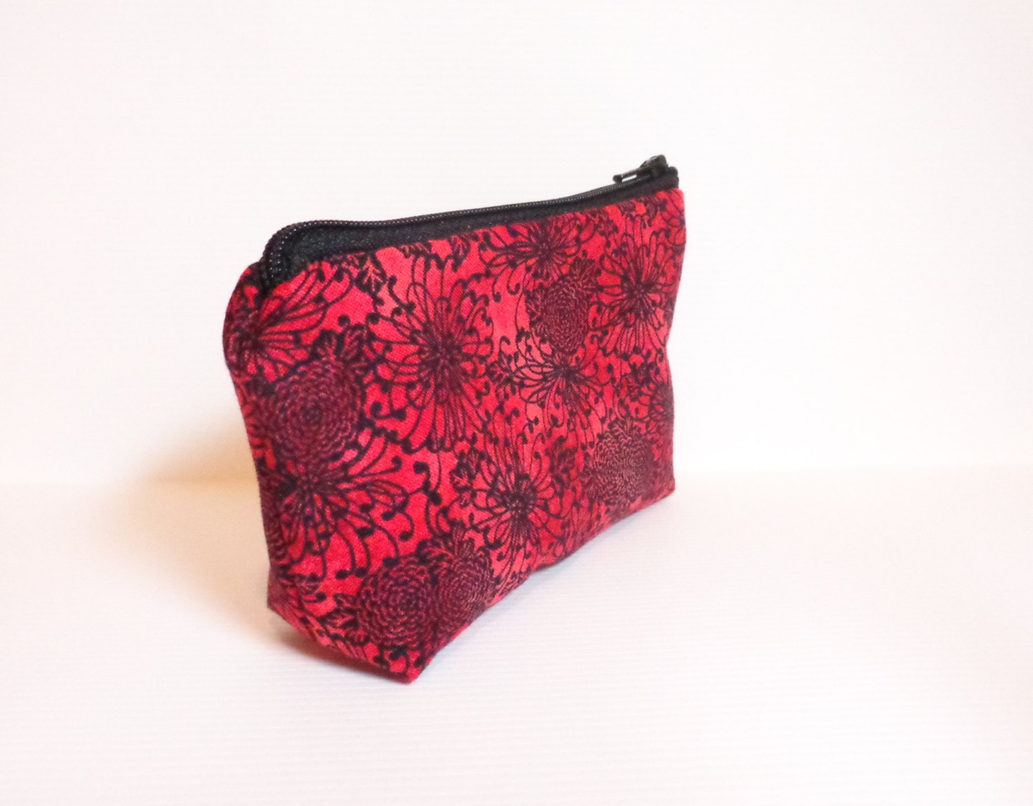 Small Pouch Small Wallet Small Coin Purse  Red and Black Mums