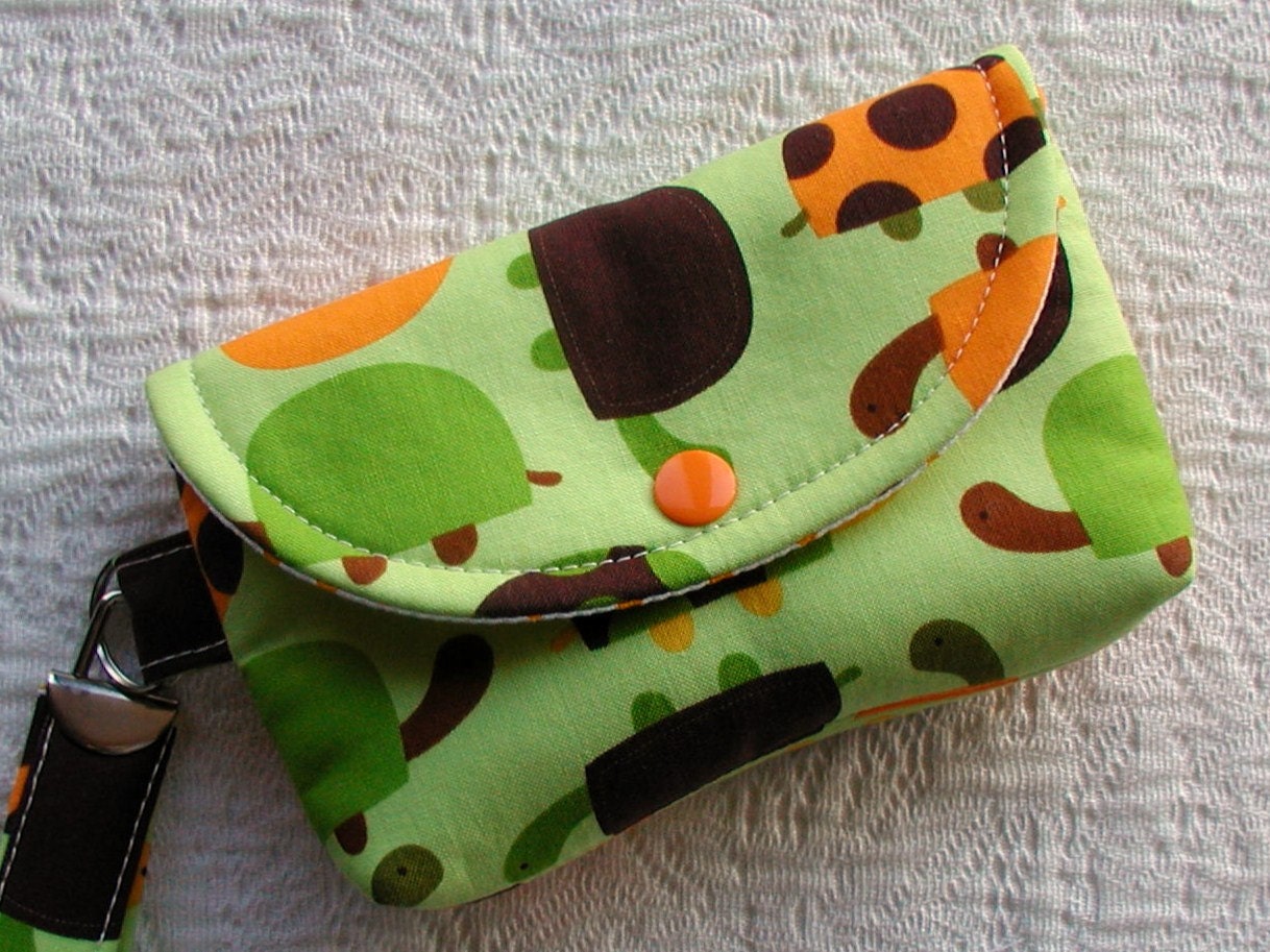 Medium Snap Wristlet ... Urban Zoologie Turtles in Bermuda