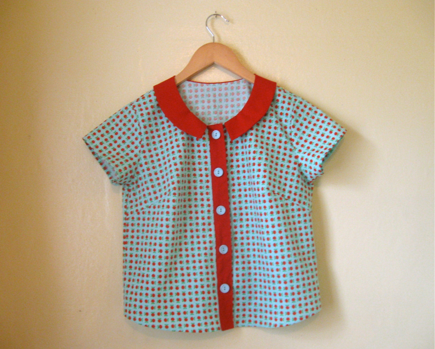 An Apple A Day button up blouse Sz S