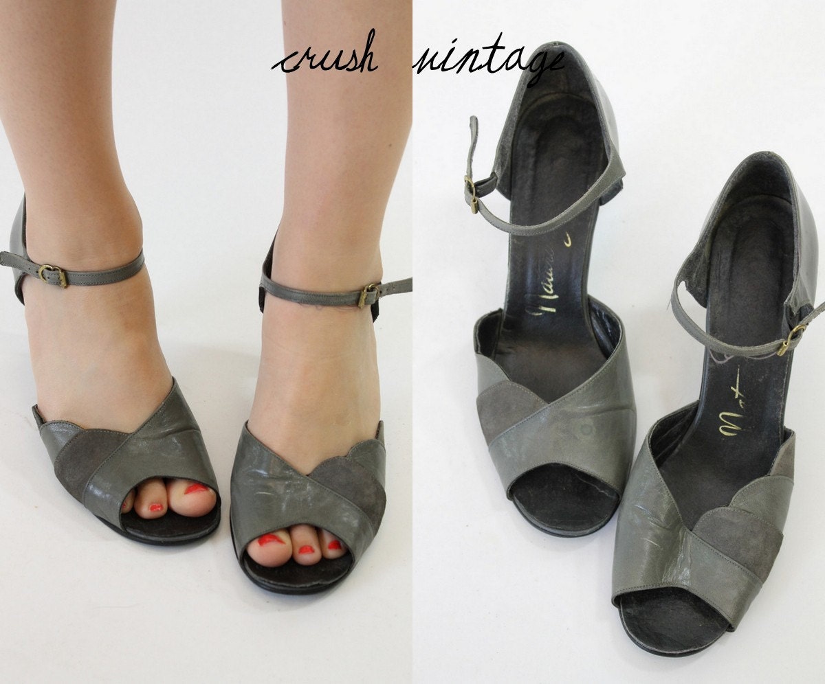 1960s Naturalizer 8.5 / 60s Grey Leather Heel /  The Pelican Heel