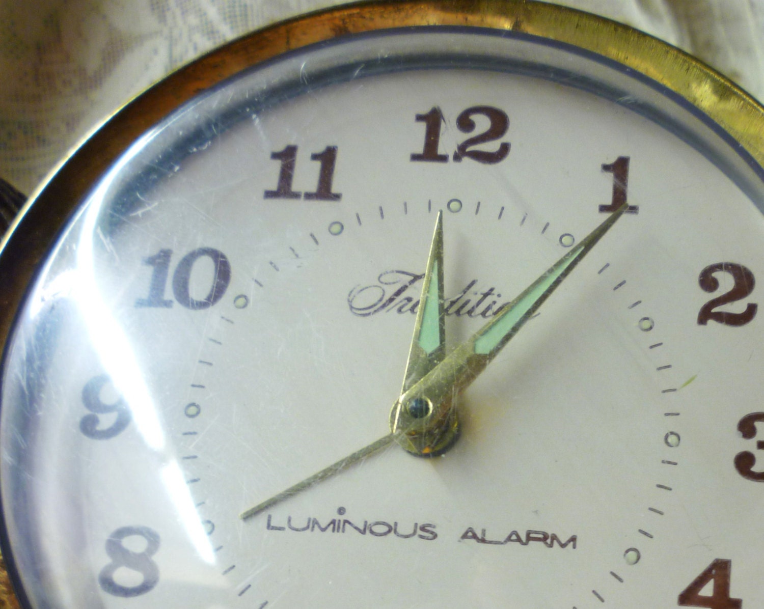 tick tock crazy loud alarm clock