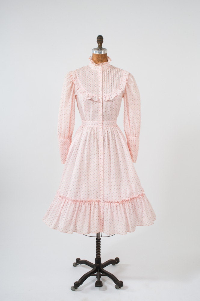 1960's Pink Floral Prairie Dress - Rosebud Cotton Victorian Style Shirtdress - Ruffles & Flower Buttons