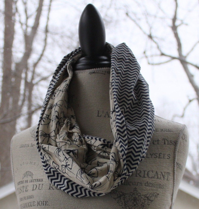 chevron and bows cowl
