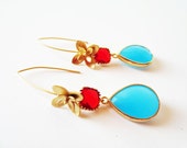 Framed glass earrings.  Ocean blue red earrings.  Gold dangles. - LittleBearsMom