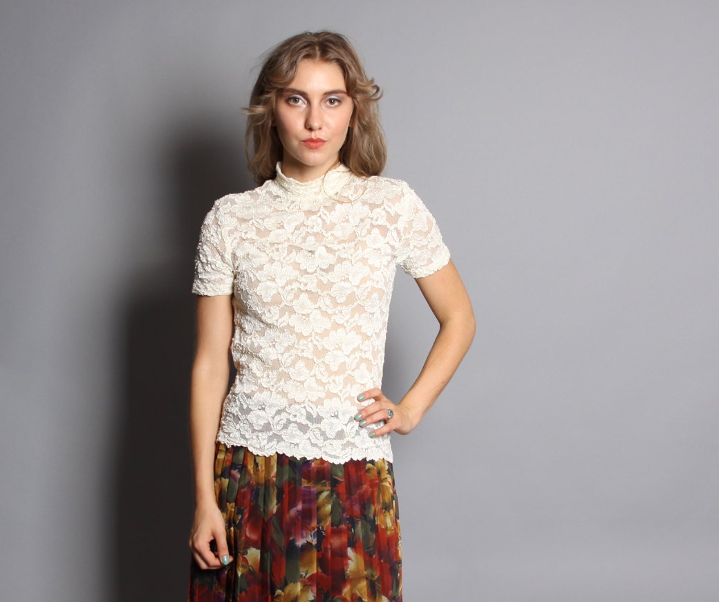 80s LACE TOP / Short Sleeve Ivory Shirt, xs-m