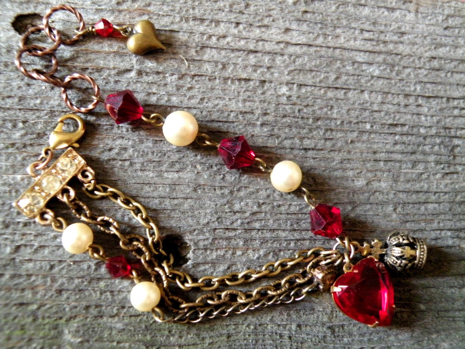 The Queen of Hearts - Alice in Wonderland Charm Bracelet