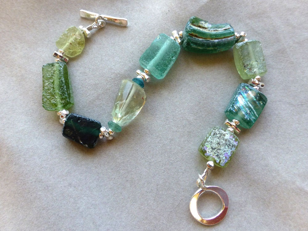 Ancient Roman Glass and Amethyst Bracelet