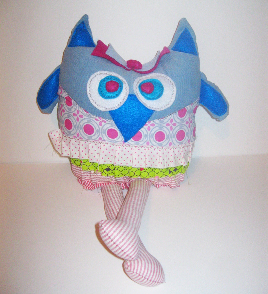 Olive the Owl Pillow- Plush-Ruffles-Felt