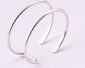 Silver wire cuff, streamlined sterling silver bracelet handmade of sturdy wire formed into a prong shape - "Small Hammered Tail Cuff"