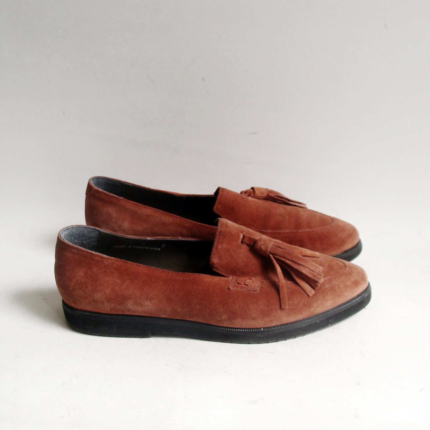 shoes 7.5 / rust red suede loafers / 90s 1990s platform creeper loafers / slip on flats / 90s shoes / avant garde 1990s