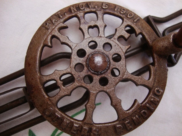 RARE Antique Cast Iron Rotary Egg Beater - THE HILL - Patented 1901 - Attention Egg Beater Collectors