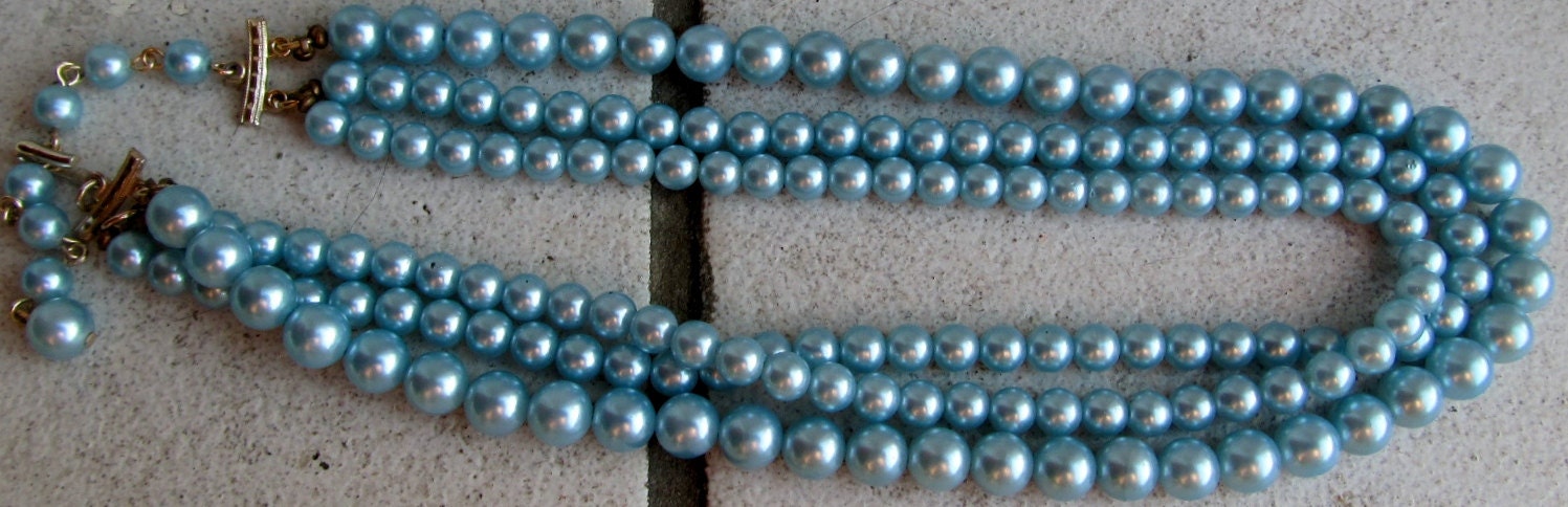 Vintage 1950s Blue Pearls 3 Strand Choker Necklace