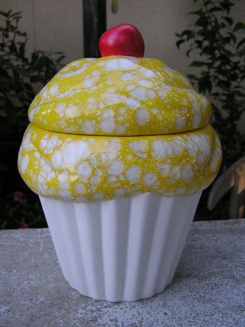 Pineapple Cream Cupcake Jar