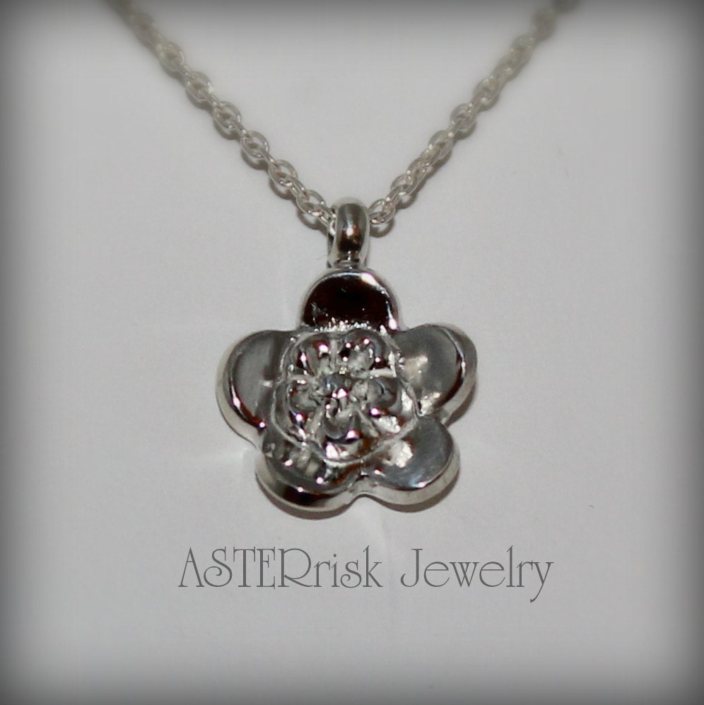 Necklace - Small Forget Me Not Flower