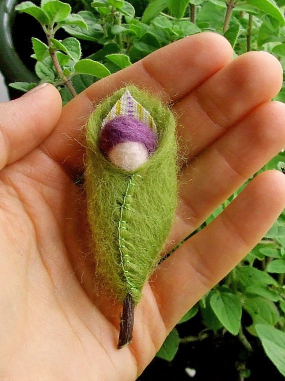 Tiny fairy baby in a green leaf, Purple, Waldorf inspired, Needle felted