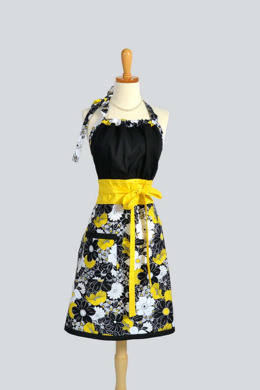Cute Kitsch Retro Apron / Handmade Full Retro Womens Apron in  Black Golden Yellow and White is A Cheerful Addition to the Kitchen