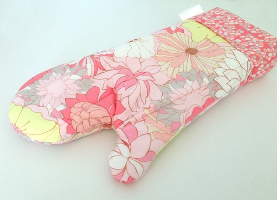 Oven Mitt - Womens  - Floral - pale pink and Gray