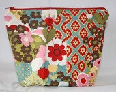 Flowers and Polka Dots Pleated Zipper Pouch