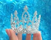 Mini Crown. Baby Crown. Baby Tiara. Mini Tiara. Newborn crown. Newborn tiara. Crystal crown. Newborn photo prop. baby showergift