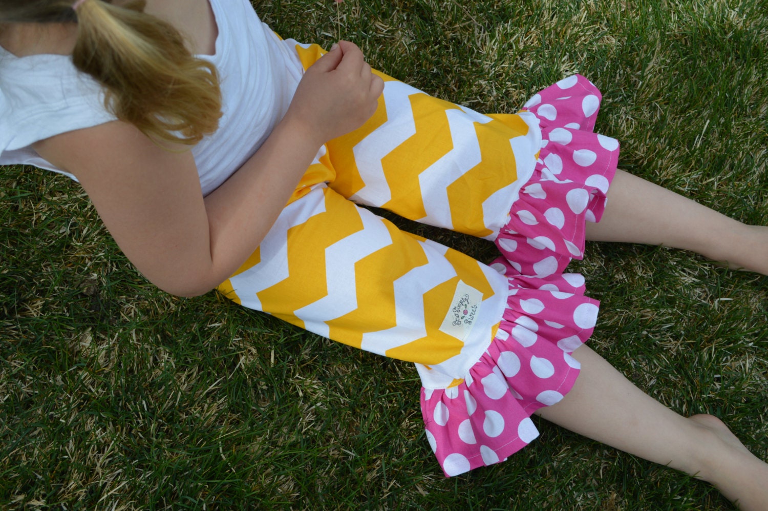 Ruffle Capris HUGE SALE