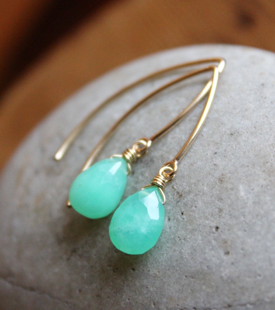 Gold Mint Green Chrysoprase Gemstone Earrings - Mint green - 14Kt Gold fill