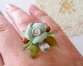 Bouquet Beaded Baroque Adjustable Ring - Pale Green Rose and Green Leaves