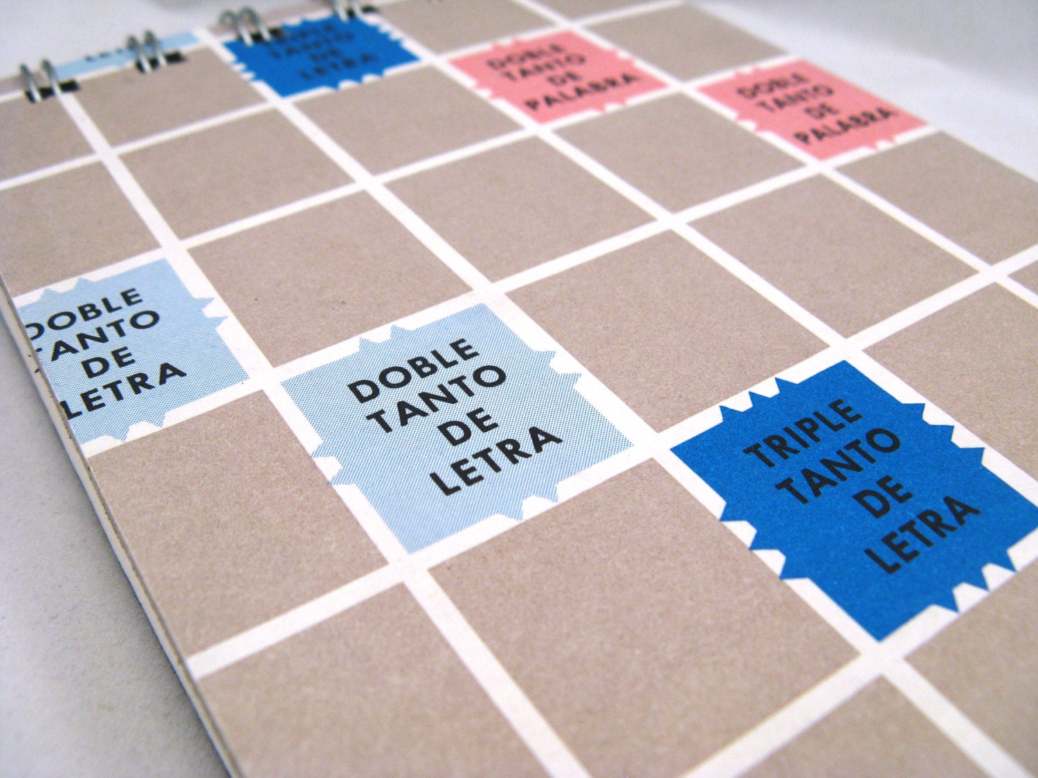 Spanish Scrabble board notepad - large