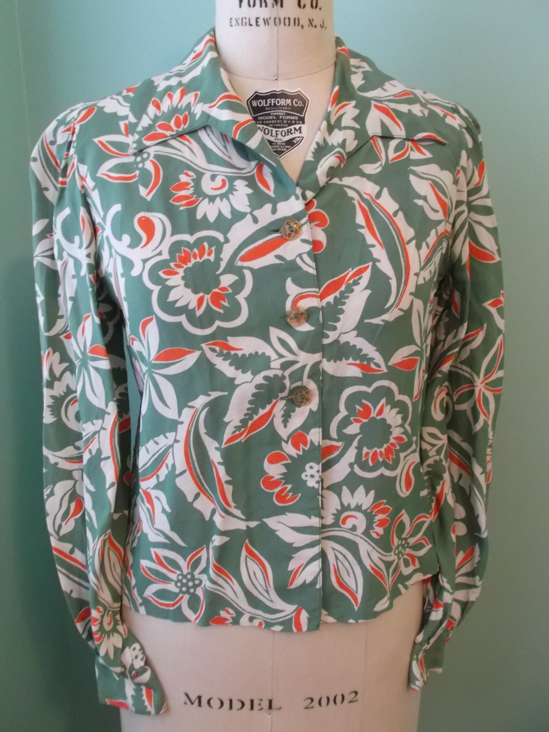 1930s 1940s   vintage  hawaiian puffed sleeve rayon blouse size M