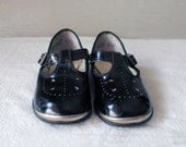 Vintage Little Girl Shoes Black Patent Leather Mary Janes