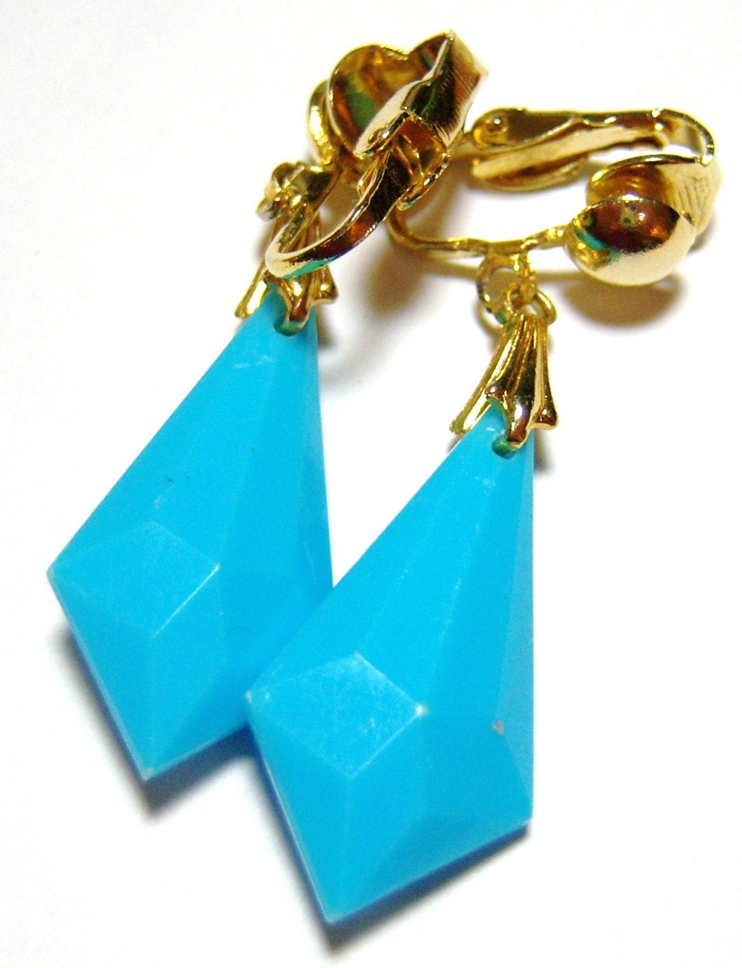 blue and gold tone dangle clip on vintage earrings O