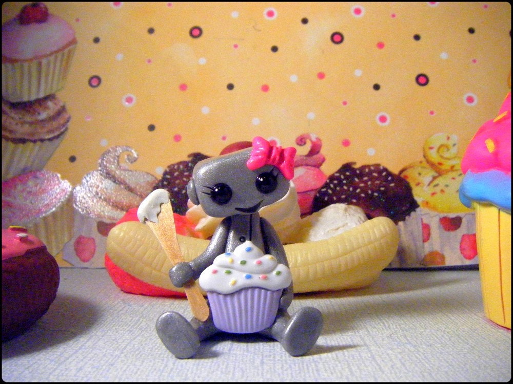 Sugary Sweet Frosting Robot